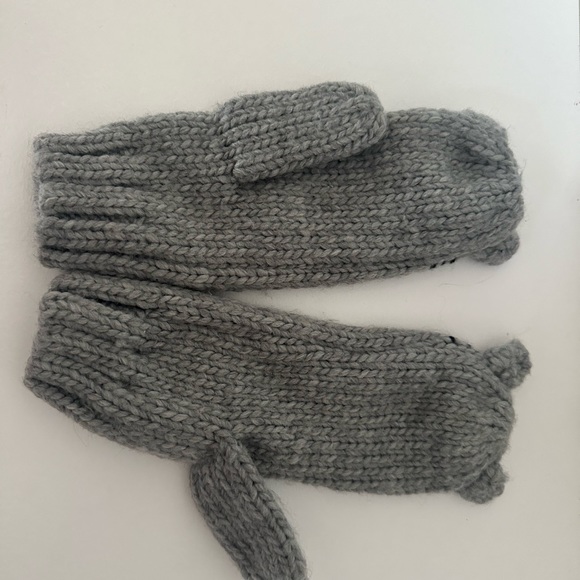 Knitted gray gloves, mouse gloves - Picture 2 of 4
